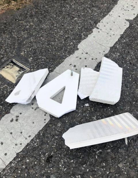 Guayanilla - portico de bienvenida - vandalizado - Foto suministrada 2- mayo 16 2019